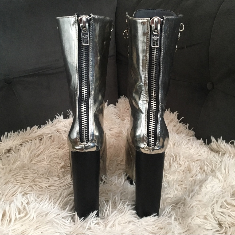 Metallic Holographic Platform Boots-Current Mood Size 5 - Picture 10 of 10